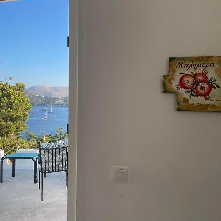 Sweet Home With Two Beds -One Single Room- With Beautiful View! アギア・マーリナ エクステリア 写真