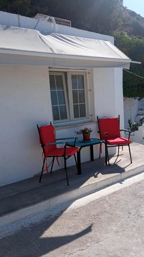 Sweet Home With Two Beds -One Single Room- With Beautiful View! アギア・マーリナ エクステリア 写真